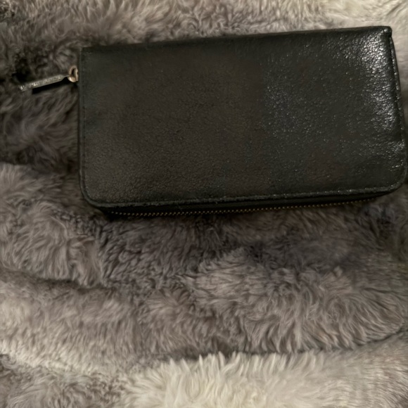 Tory Burch Shiny Black Zip-Around Wallet - Picture 2 of 8